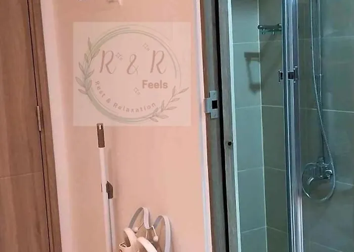 R&r Feels Near Shangri-la, Megamall And Mrt Shaw