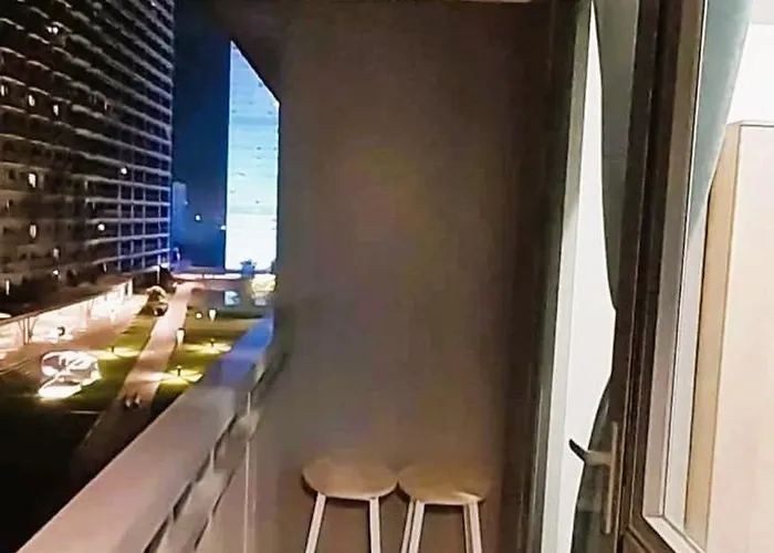 Apartahotel R&r Feels Near Shangri-la, Megamall And Mrt Shaw 4*